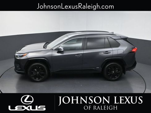Used 2025 Toyota RAV4 SE AWD/4WD image 30