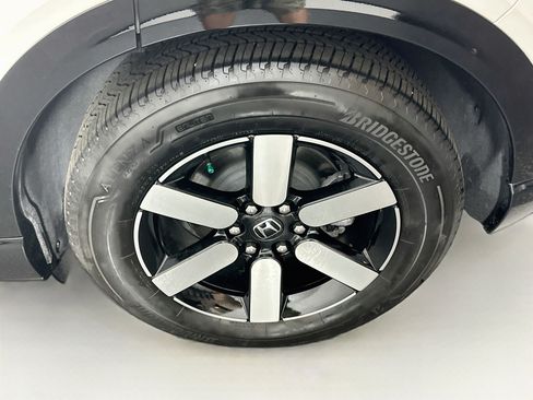 Used 2025 Honda Prologue Touring image 11