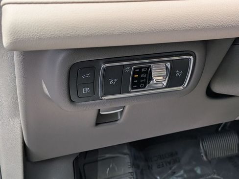 Used 2025 Lincoln Nautilus Reserve AWD/4WD image 15