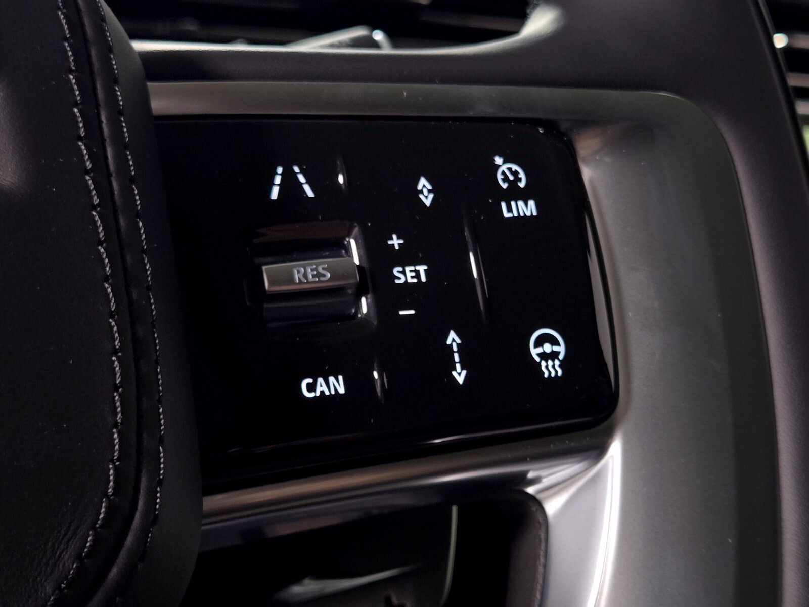 New 2026 Land Rover Range Rover Autobiography AWD/4WD image 25