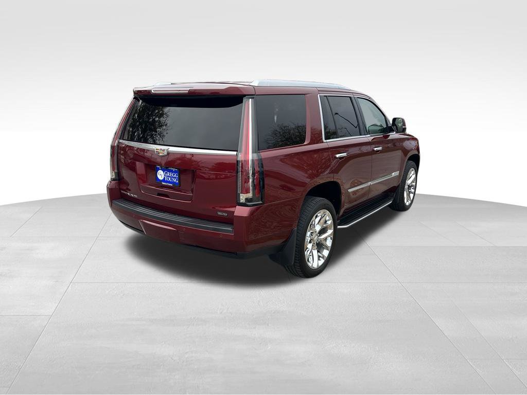 Used 2017 Cadillac Escalade Luxury AWD/4WD image 6