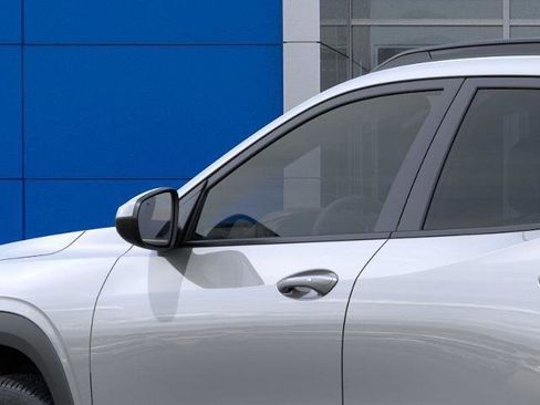 New 2026 Chevrolet Trax LT image 12