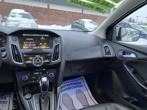 Used 2015 Ford Focus Titanium image 11