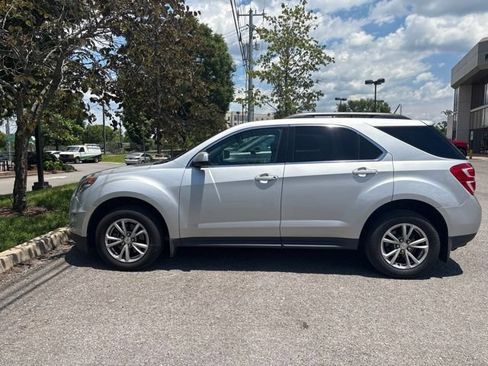 Used 2017 Chevrolet Equinox LT w/ Convenience Package FWD image 9