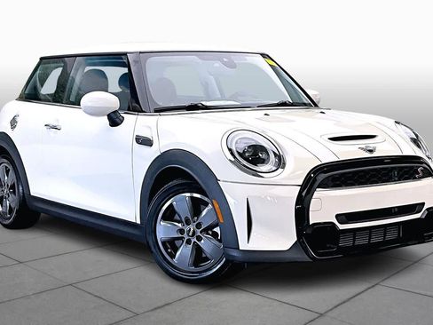 Used 2022 MINI Cooper S image 3