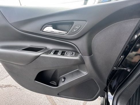 Used 2022 Chevrolet Equinox LT image 13