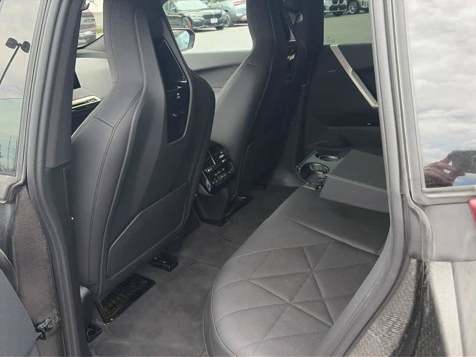Used 2024 BMW iX xDrive50 w/ Sport Package AWD/4WD image 19