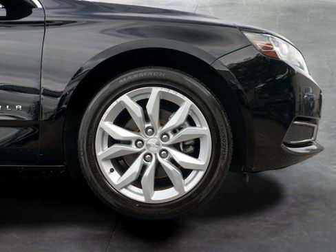 Used 2017 Chevrolet Impala LT FWD image 9