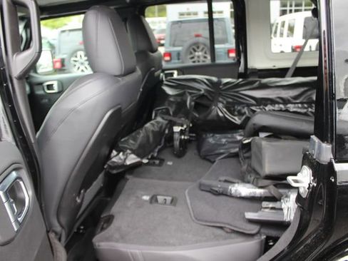 Used 2025 Jeep Wrangler Unlimited Sahara w/ Dual Top Group AWD/4WD image 22
