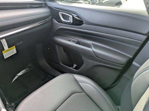 New 2026 Jeep Compass Latitude image 15