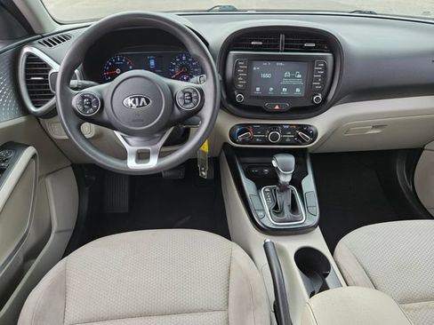 Used 2020 Kia Soul LX FWD image 11