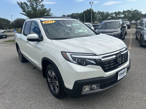 Used 2017 Honda Ridgeline RTL-E image 2
