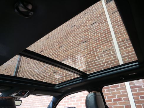 Used 2022 RAM 1500 Limited image 12