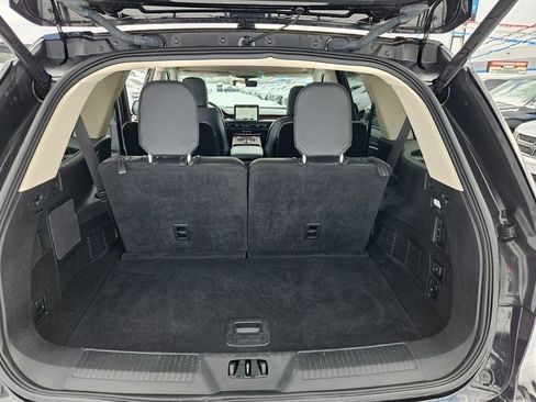 Used 2022 Lincoln Aviator Reserve image 17