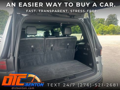 Used 2023 Jeep Wagoneer Series II AWD/4WD image 33