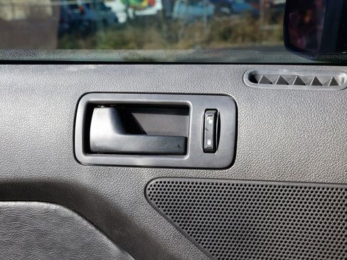 Used 2014 Ford Mustang GT image 41