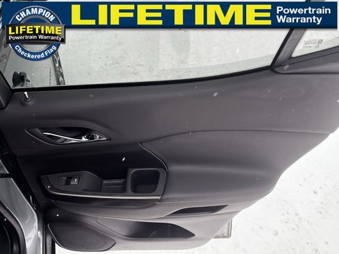 Certified 2023 GMC Acadia SLT w/ Trailering Package image 30