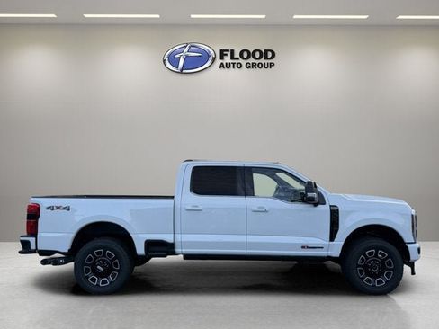 New 2027 Ford F350 Platinum w/ Snow Plow Prep Package AWD/4WD image 4