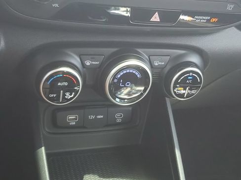 Certified 2024 Hyundai Venue SEL FWD image 28