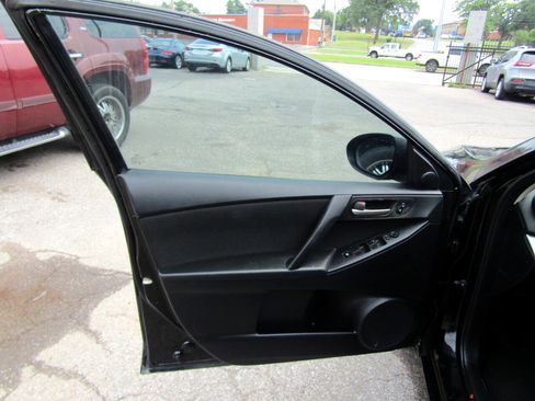 Used 2012 MAZDA MAZDA3 i Touring image 31