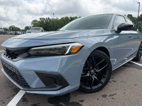 Used 2023 Honda Civic Sport image 6