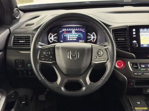 Certified 2024 Honda Passport TrailSport image 18
