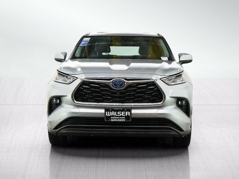 Used 2021 Toyota Highlander Limited AWD/4WD image 8