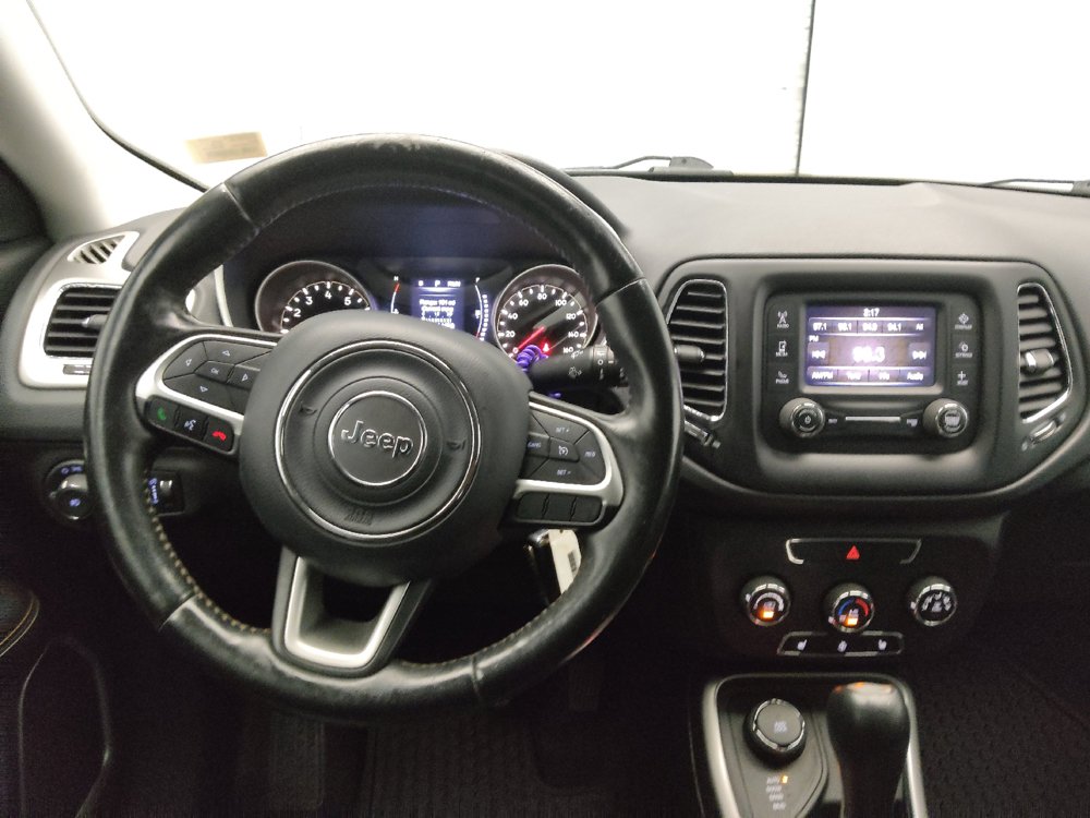 Used 2018 Jeep Compass Latitude w/ Cold Weather Group AWD/4WD image 22