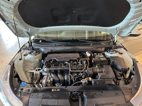 Used 2025 Kia K4 LXS image 31