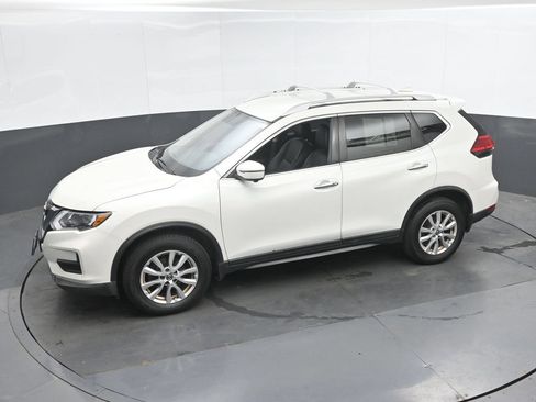 Used 2017 Nissan Rogue SV w/ SV Premium Package AWD/4WD image 27