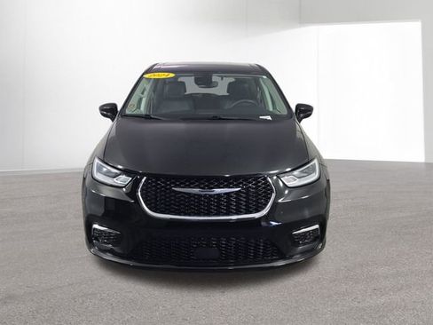 Used 2024 Chrysler Pacifica Touring-L FWD image 15