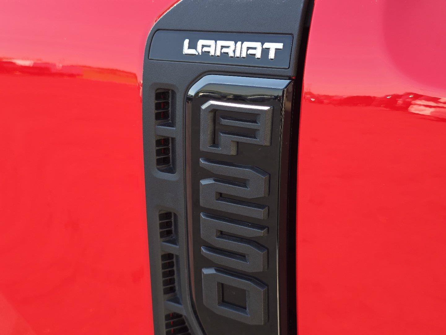 Used 2026 Ford F250 Lariat w/ Black Appearance Package AWD/4WD image 14