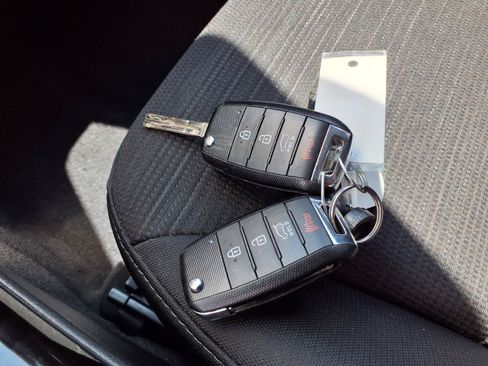 Used 2015 Kia Sorento LX FWD image 19