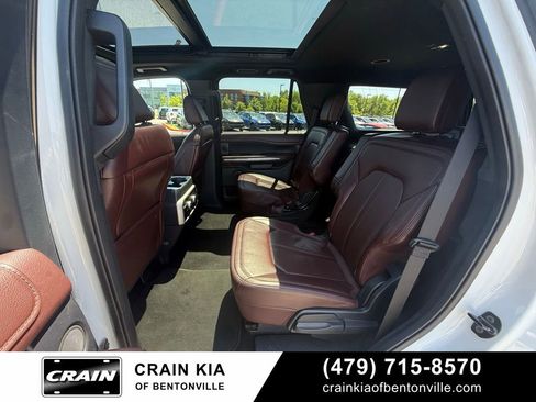 Used 2024 Ford Expedition Limited AWD/4WD image 21