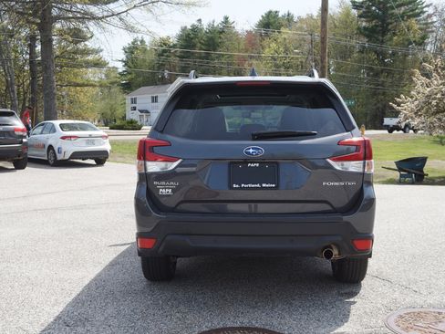 Used 2023 Subaru Forester Limited AWD/4WD image 6