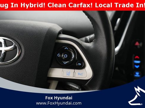 Used 2017 Toyota Prius Prime Premium image 18