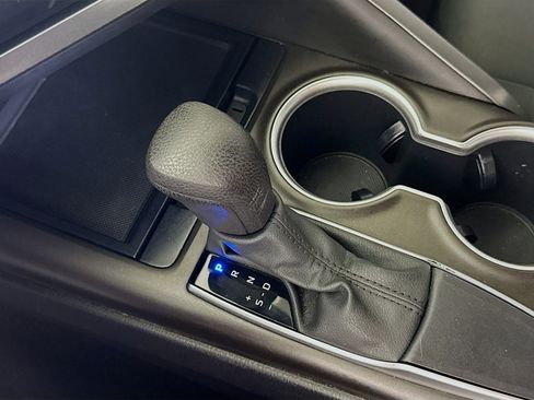 Used 2021 Toyota Camry LE FWD image 20
