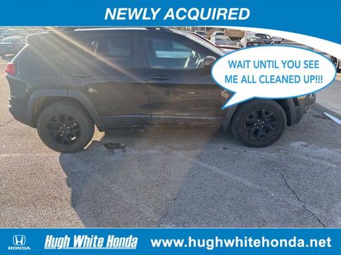 Used 2015 Jeep Cherokee Trailhawk image 18