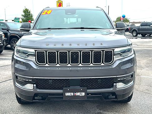 Used 2023 Jeep Wagoneer 4WD w/ Convenience Group I image 11