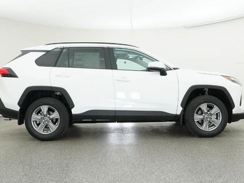 New 2025 Toyota RAV4 XLE image 27
