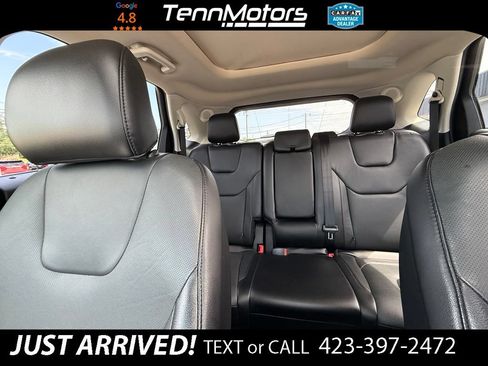 Used 2019 Ford Edge Titanium w/ Equipment Group 301A AWD/4WD image 24