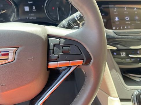 Certified 2022 Cadillac XT6 Premium Luxury w/ Technology Package AWD/4WD image 16