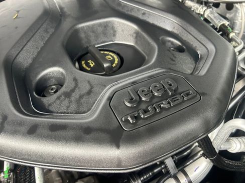 Used 2022 Jeep Grand Cherokee Summit w/ Advanced Protech Group IV image 30