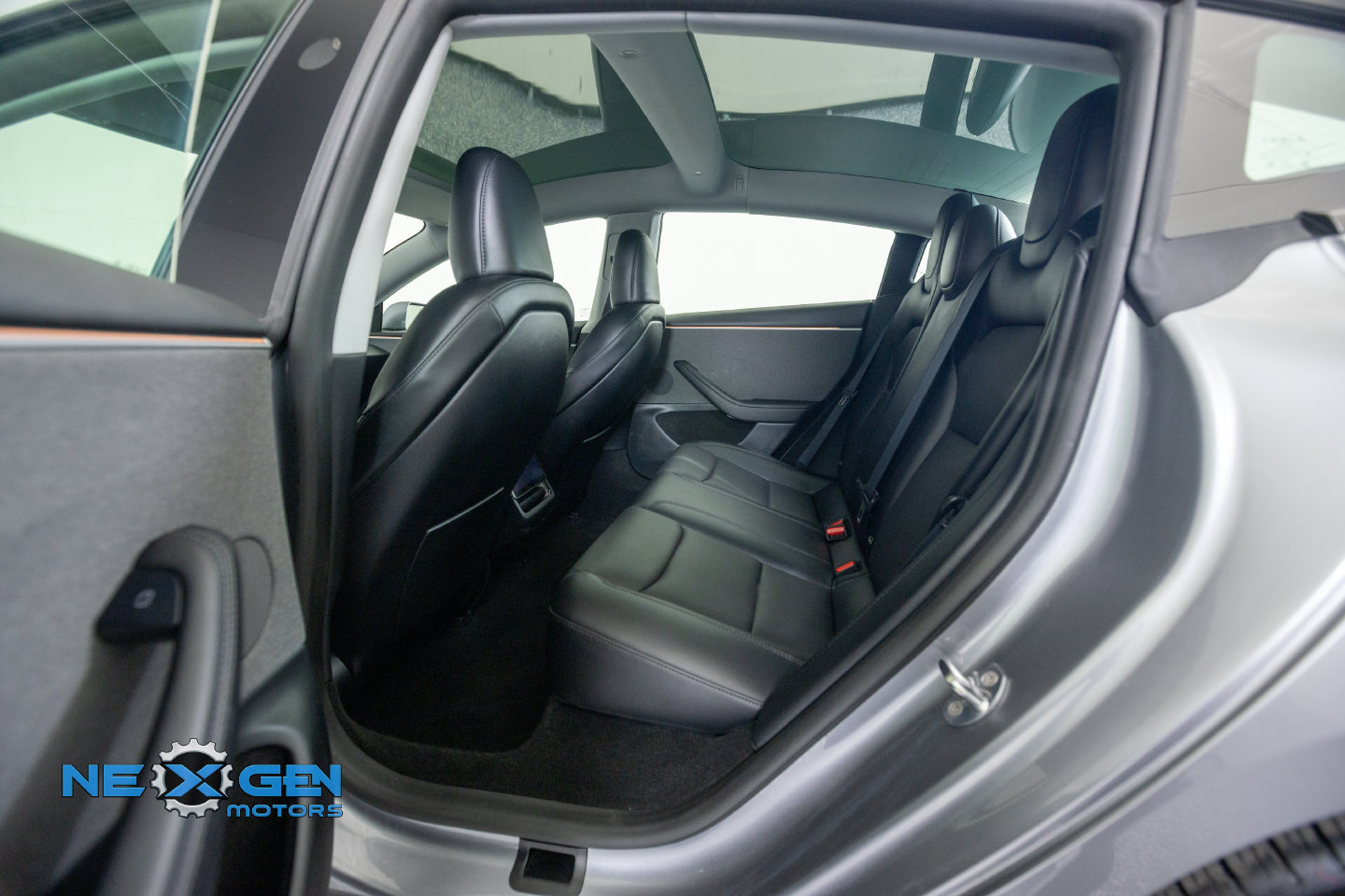 Used 2025 Tesla Model 3 Long Range RWD image 26