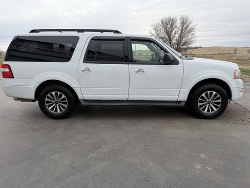 Used 2017 Ford Expedition EL XLT image 6