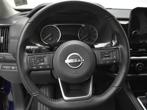 Certified 2025 Nissan Pathfinder SL AWD/4WD image 17