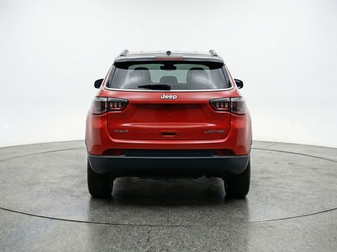 Used 2025 Jeep Compass Limited image 7