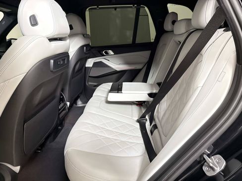 Used 2023 BMW X5 sDrive40i w/ Executive Package RWD image 13