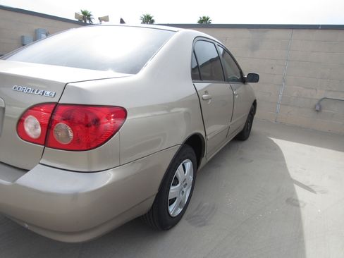 Used 2007 Toyota Corolla image 3