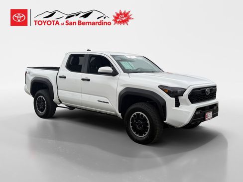 Certified 2025 Toyota Tacoma TRD Off-Road image 7